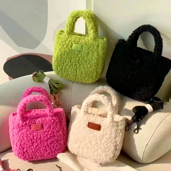 

new ugg mini clutch hand bag shoulder luxurys designer womens fashion totes crossbody wool fleece cute teddy bags mens luxury wallets pochet