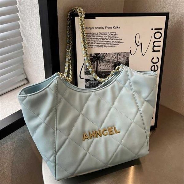 

32% off handbag designer 2023 lingge big women's new spring/summer large capacity textured one shoulder crossbody bag