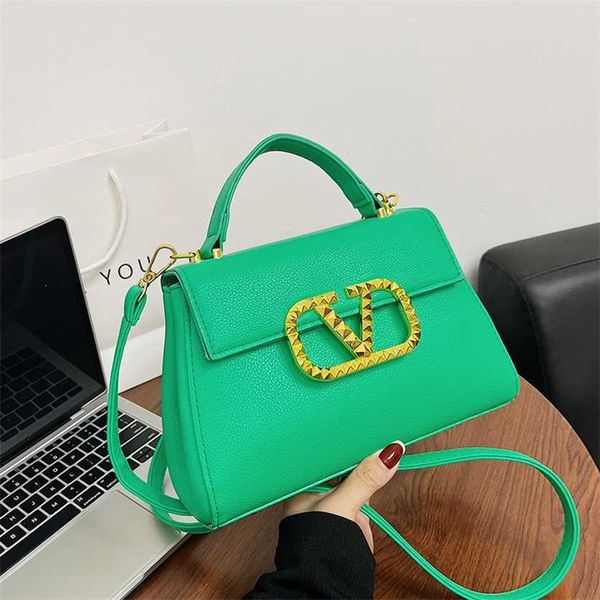 

30% off handbag designer 2023 new simple and fashionable one shoulder women's advanced sense handheld crossbody foreign style bag outer