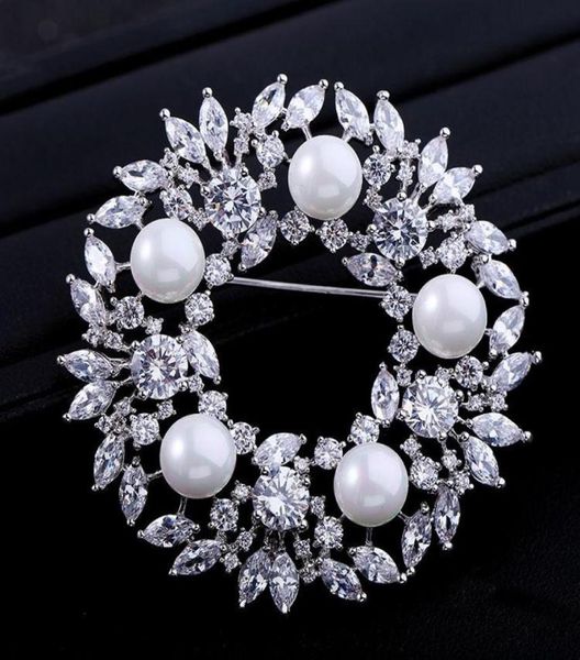 

pins brooches pearl corsage inlaid zircon brooch round classic wild crystal from swarovskis woman wedding jewelry clothing5920007, Gray