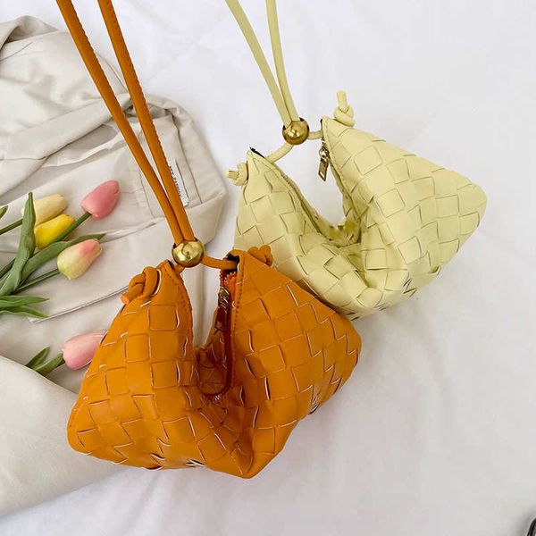 

design fashion woven autumn 2022 new high-quality large capacity one shoulder underarm women's bag