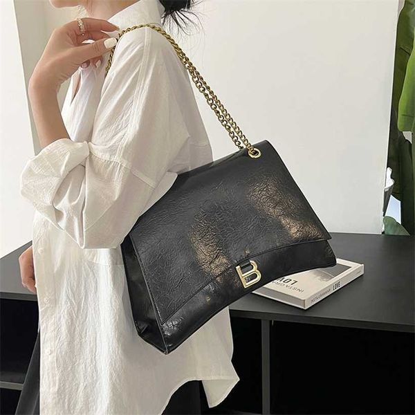 

24% off handbag designer 2023 hourglass b-line oil wax leather black gold one shoulder crossbody versatile western style wanderer bag