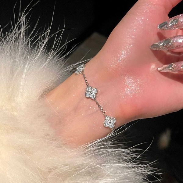 

clover bracelet korean version bracelet female ins minority design sense simple personality cool style not fade light luxury bracelet2023, Golden;silver