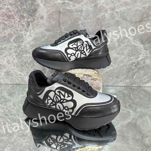 

2023 luxurys reflective leather dad shoes space stitching material sneakers designer sneakers modern autumn winter trendy shoe xsd230403, Black