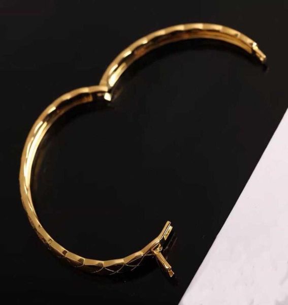 

v gold material charm bracelet with diamond and no in two colors plated for women wedding jewelry rhombus design gift have stamp b9097544, Golden;silver
