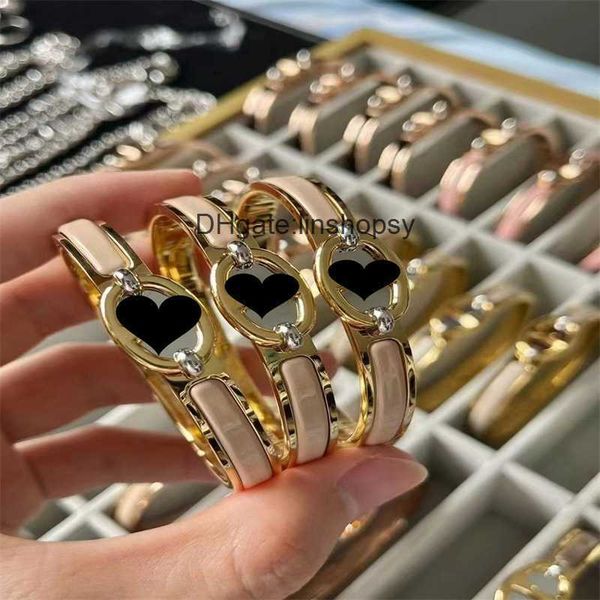 

aher mas designer luxury brand enamel bracelet h-button bracelet enamel color couple pig nose bracelet fashion bracelet, Black