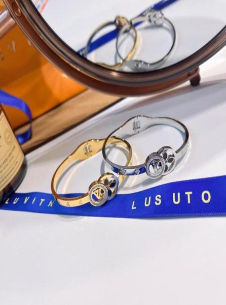 

fashion flower inlaid diamond bangle bracelet charming women039s love bracelets premium brand gift bracelet designer jewelry co5673792122, Black