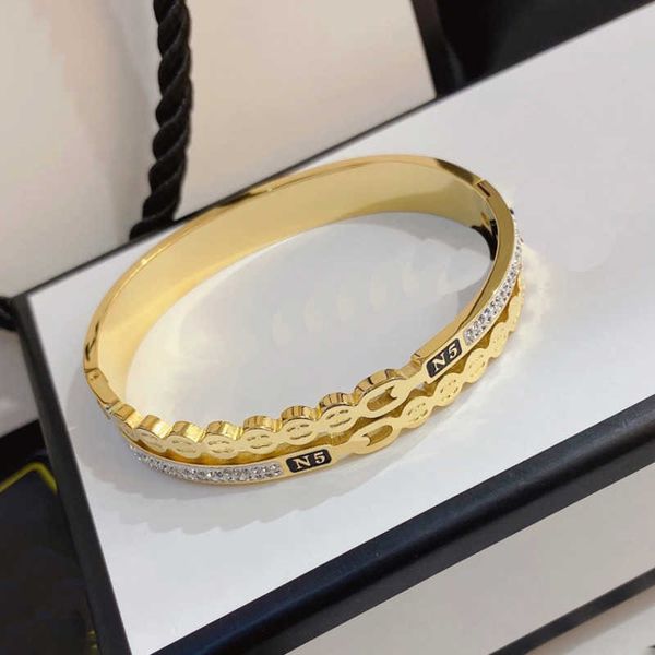 

bracelet bracelet european and american fashion style bracelet women's bracelet designer alphabet bracelet crystal stainless steel wedd, Black