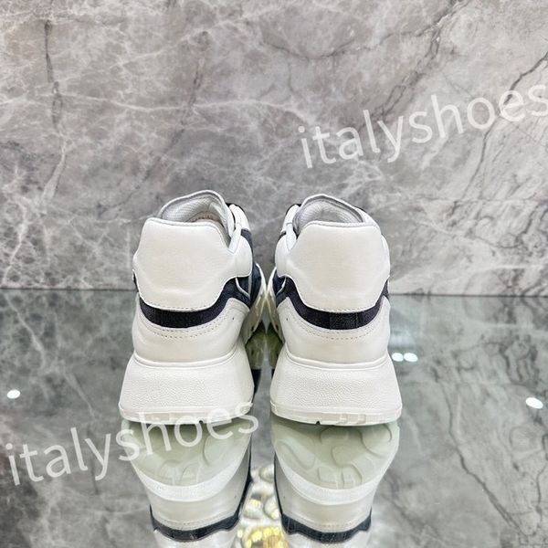 

2023 new r trainer skate shoes run fashion sneakers women men sports shoes chaussures casual classic sneaker woman's xsd230405, Black