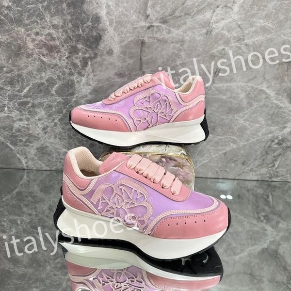 

2023 new reflective leather dad shoes space stitching material sneakers designer sneakers modern autumn winter trendy shoe xsd230403, Black