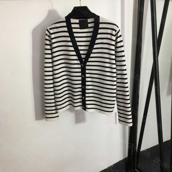 

23ss womens designer clothing womens knits letter single breasted v-neck long sleeve wool knit cardigan coat womens clothes, White