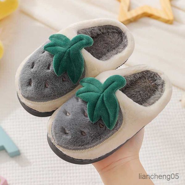 

slipper new baby home slippers girls cartoon shoes winter kids indoor slippers baby warm faux fur child house fruit cute party r230805, Black;grey