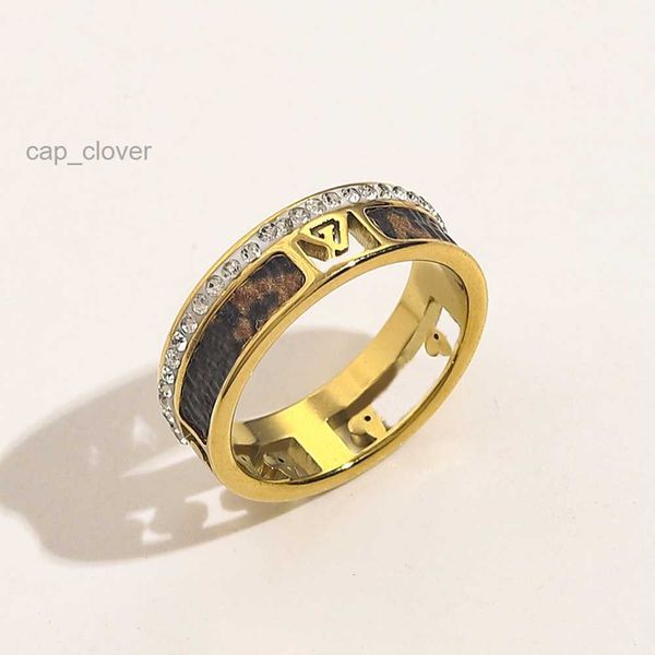 

designer branded rings women 18k gold plated crystal faux leather stainless steel love wedding jewelry supplies ring fine carving finger rin, Silver