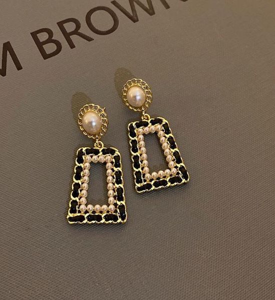 

2023 retro charm leather pearl geometric earrings niche design light luxury highend earrings fashion unique for women no box6938930, Golden