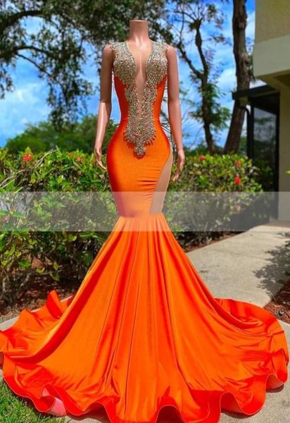 

2023 arabic prom dresses luxurious beaded crystals rhinestone orange deep v neck evening dress mermaid formal party gowns open bac1405254, Black