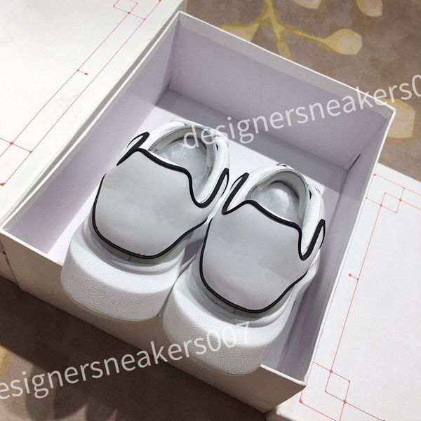 

2023 new luxury designer running shoes fashion channel sneakers women lace-up sports shoe casual trainers classic sneaker woman hl210208, Black