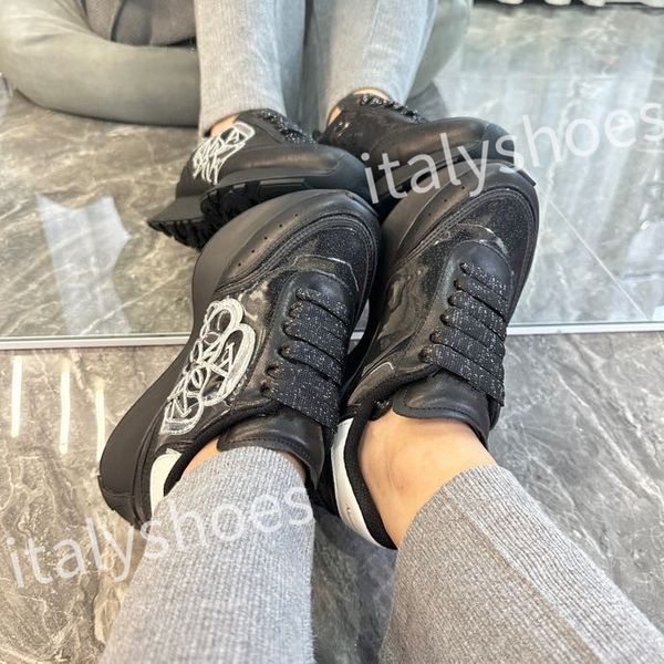 

luxury reflective leather dad shoes space stitching material sneakers designer sneakers modern autumn winter trendy shoe xsd230403, Black