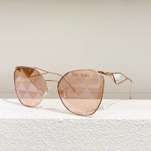 

designer triangular signature sunglasses p family's new net red star has the same personalized japanese and korean ins style women&#039, White;black