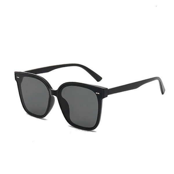 

designer gm sunglasses fashion luxury brand for men and women sunglasses advanced sun protection ins uv new driving men's myopia, White;black