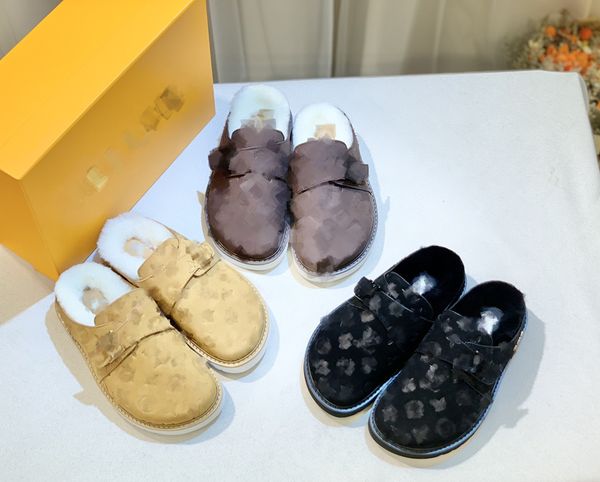 

2023 cosy easy flat comfort clogs women men fur furry shearling slipper flower embossed lamb leather adjustable strap sandals ultra-light mi, Black