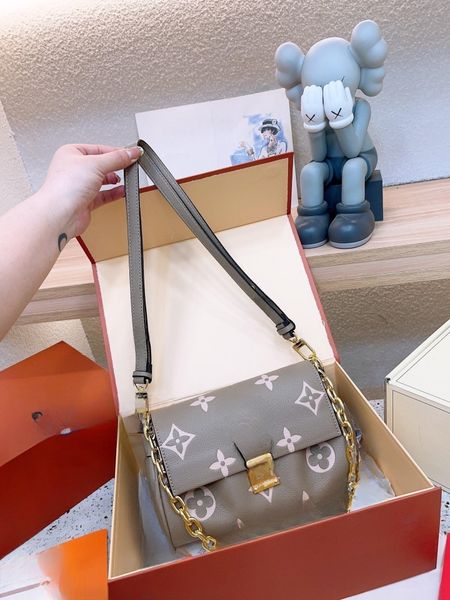 

2023 new crossbody chain bag mini bag elephant grey cloud bag