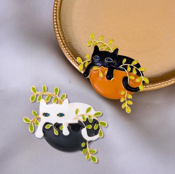 

cute enamel cat brooches potted plants animal pins brooch cartoon corsage3655960, Gray