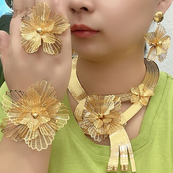 

wedding jewelry sets dubai jewelry sets for women vintage flower charms 18k gold plated necklace earrings ring bracelet bride wedding 230717, Slivery;golden