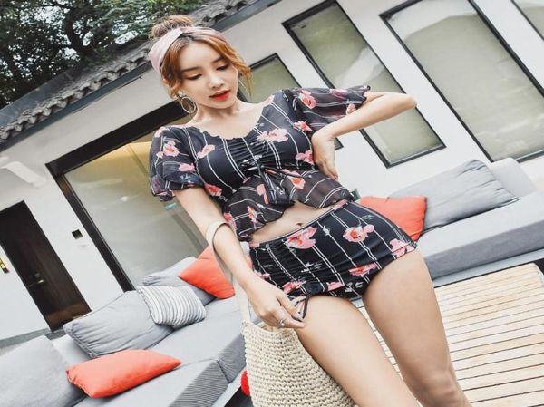 

spring split swimsuit for women to cover up their bellies and make them look slim bathing suit5900675