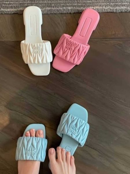 

mius beach shoes women slide designer sandals summer wrinkled word slippers for 2023 square heel versatile color ktea