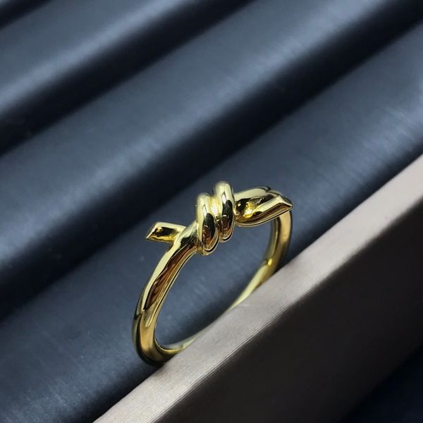 

designer love ring ladies rope knot ring luxury with diamonds fashion rings for women classic jewelry 18k gold plated rose silver wedding wh