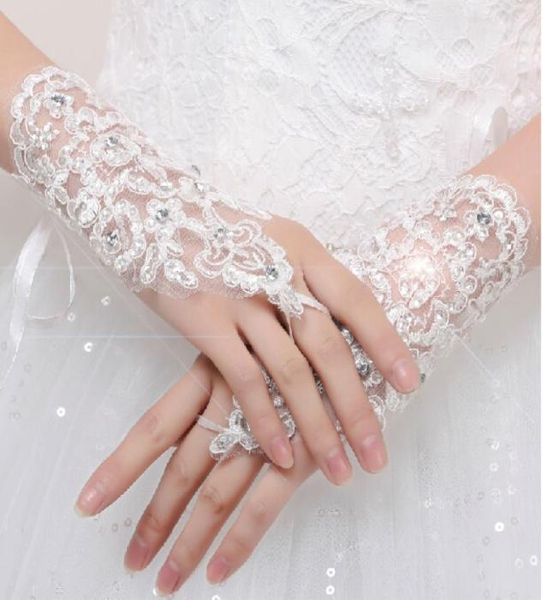 

romantic lace waist length bridal gloves without figures sequined wedding gloves bling in stock 2633819, White