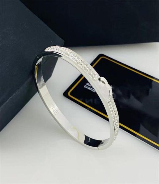 

luxurys designer bracelet women cuff bangle charm bracelets love trendy fashion letter design fine jewelry elegant temperament ver7205333, Black