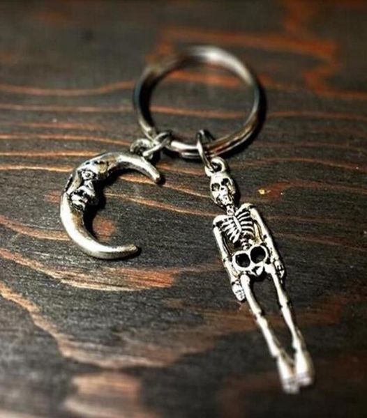 

ancient silver moon retro skeleton skull halloween easter creative friendsh pendant key chain men women holiday gift steampunk key6775135, Slivery;golden