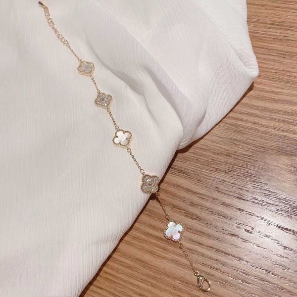 

van clover bracelet korean version of the new four-leaf clover double-sided shell bracelet ms. versatile delicate jewelry gifts, Golden;silver