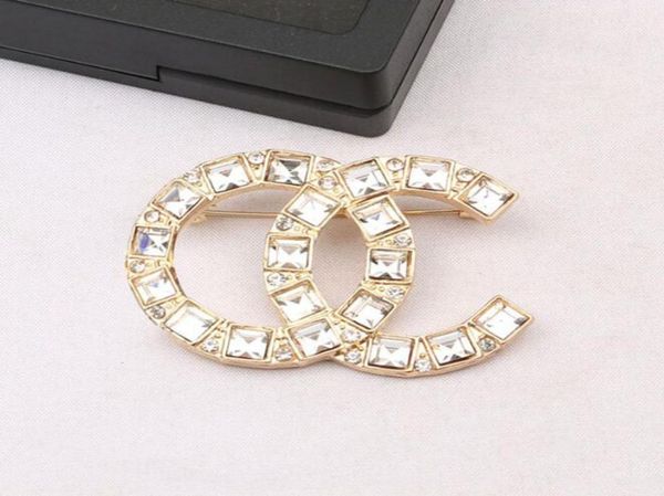 

23ss 2color luxury brand designer brooches 18k gold plated brooch crystal suit pin small sweet wind jewelry accessorie wedding par8124800, Gray