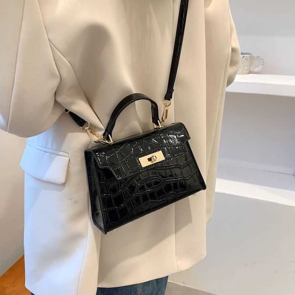 

designer kelys tote bag feeling small for women new trendy and fashionable handheld 2023 summer texture crossbody2u2f