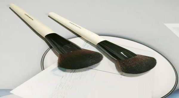 

precise blending makeup brush dense fan shaped highlighting contouring powder blush beauty cosmetics tool in stock5555615
