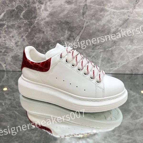

2023 new mens old daddy shoe sneakers fashion trend designer brand classic pure black non-slip outsole outdoor street xsd221105