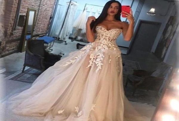 

lace wedding dress charming sweetheart backless 3d floral appliqued bridal gowns a line bridal gown sweep train robe de mariage8902764, White