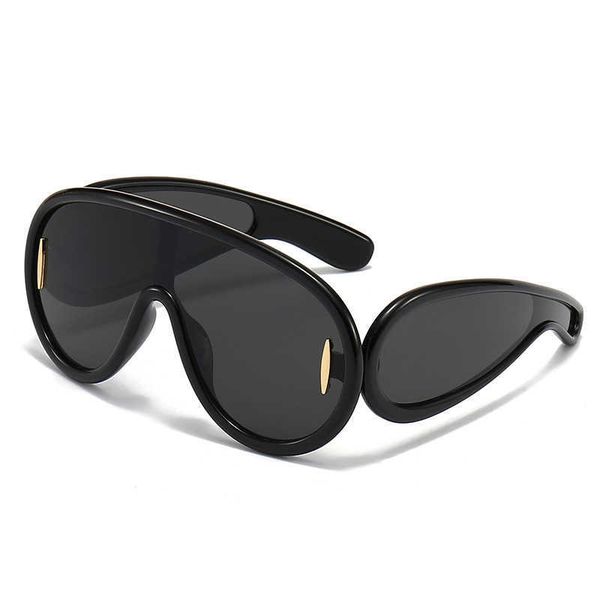 

kufang's new sunglasses ins is popular on the internet with same one-piece large frame toad glasses and personalized hip-hop, White;black