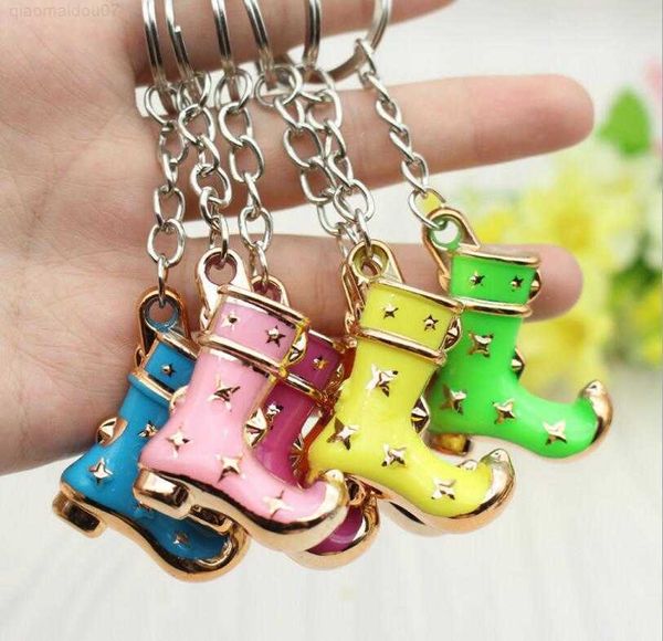 

key rings 5pcs mixed cartoon little shoes key rings chains pendant ornament for bag car keychain party gift sm615 l230719, Slivery;golden