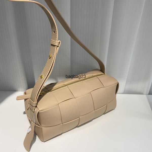 

fashion ladies bottegaz 2023 lady bag girl venetas designer handbags bags versatile woven pillow women underarm brick cassette purses ot9u