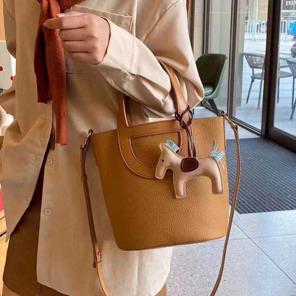

luxury picotin lock bag layer cowhide bucket bag 2023 new pig nose portable vegetable basket genuine leather large capacity women's sho