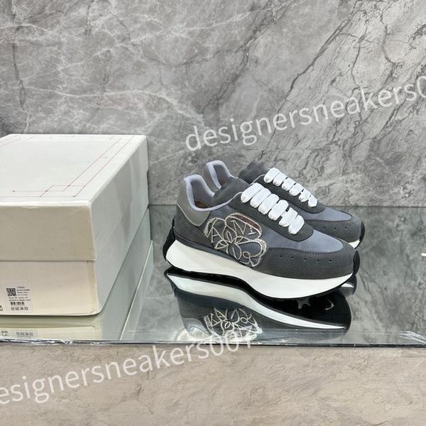 

designer men causal shoes fashion woman leather lace up platform sole sneakers white black mens womens sneaker xsd221108