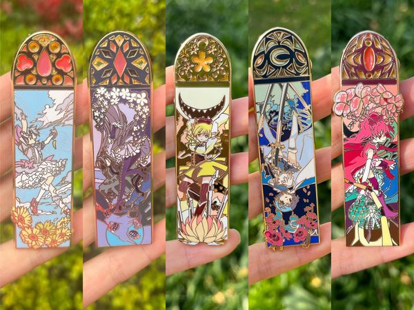 

pins brooches puella magi madoka magica anime homura metal cartoon brooch backpack lapel badges fans collection gift 230718, Gray