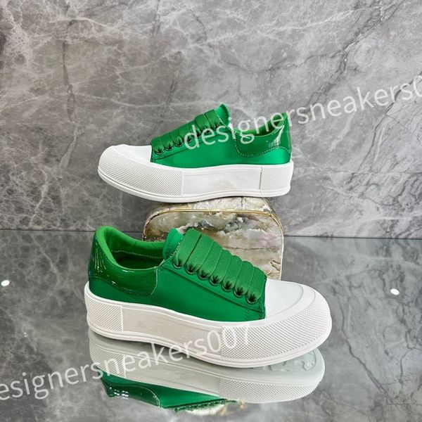 

2023 new luxury designer men's lace-up shoe chunky sneakers white thick-soled motif casual shoes round toe multicolor platform trainers, Black