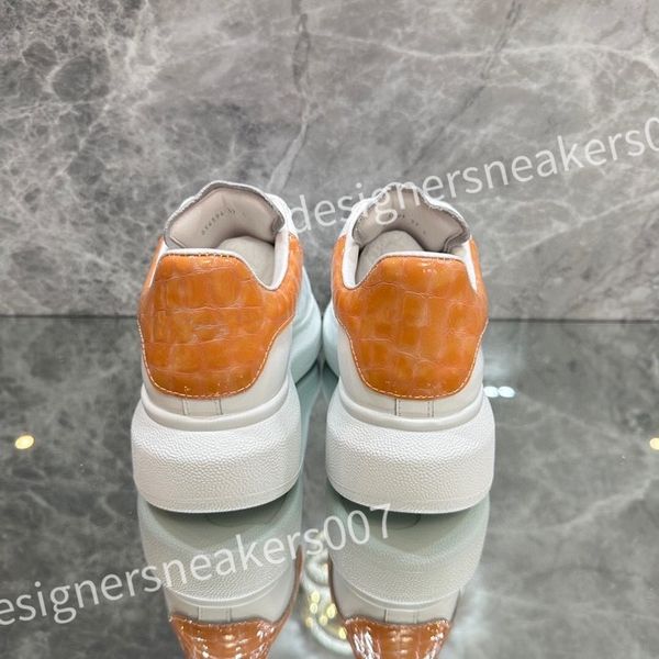 

2023 new luxury mens old daddy shoe sneakers fashion trend designer brand classic pure black non-slip outsole outdoor street xsd221105
