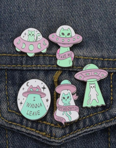 

europe spaceship paint cat letter brooches geometric round moon star cowboy pins alloy enamel clothes badge anti light buck7672747, Gray