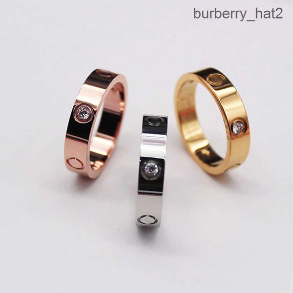 

2021 high polished classic design women lover rings 3 colors stainless steel couple rings fashion design women jewelry wholesale, Slivery;golden