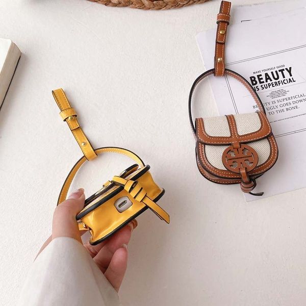 

keychains lanyards earphone accessories for airpods pro 2 case tb europe luxury brand leather with keychian anti lost airpods 3 cover 230718, Silver